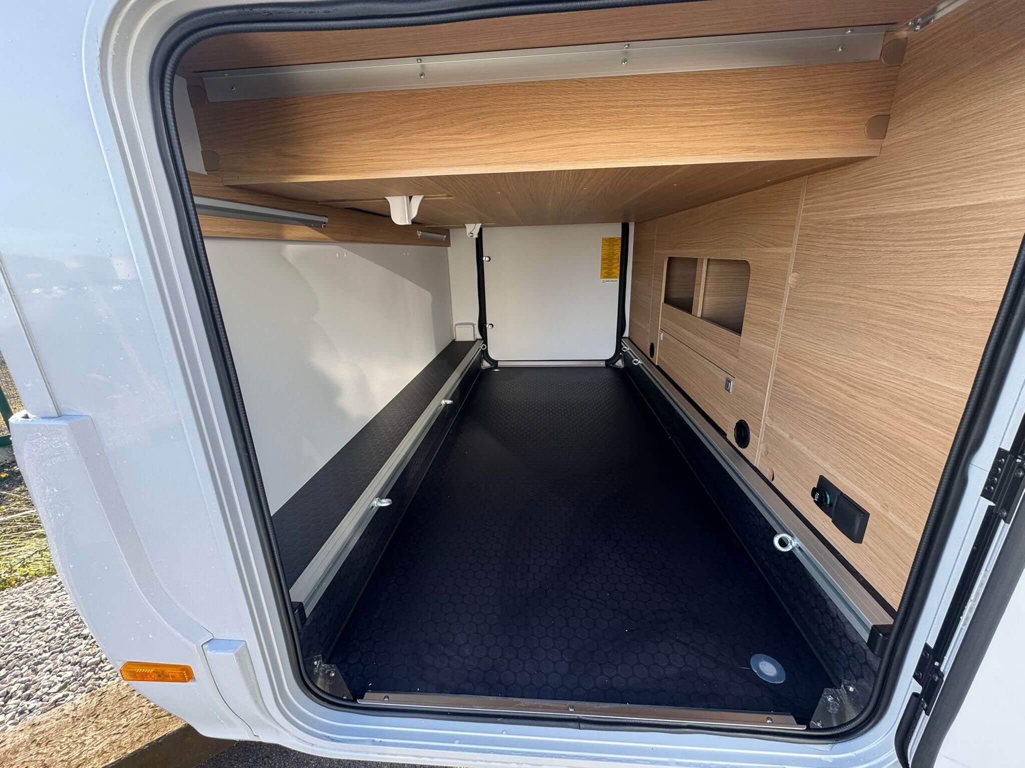 Adria Matrix Axess 650 DC (2)