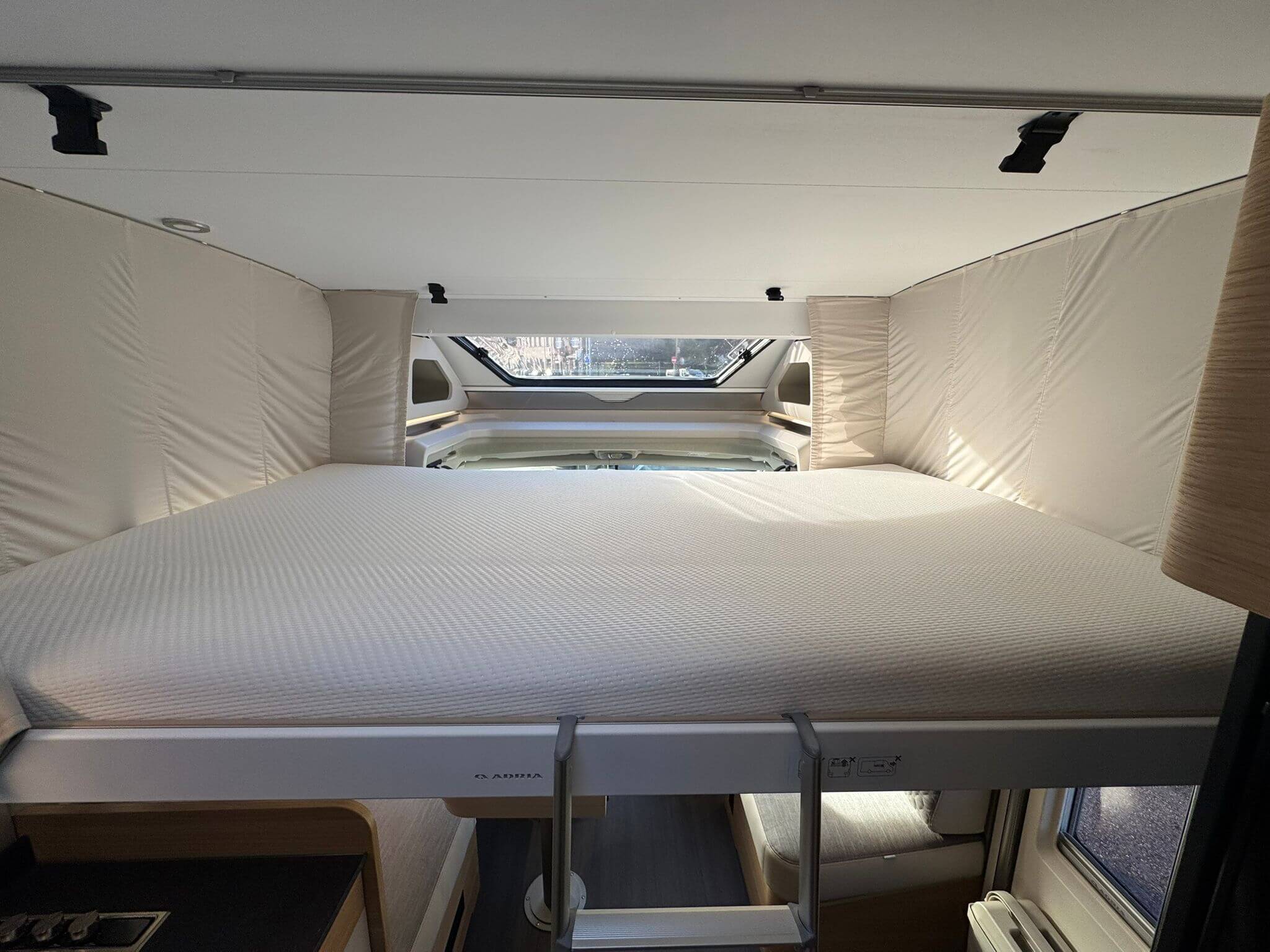 Adria Matrix Axess 650 DC (21)