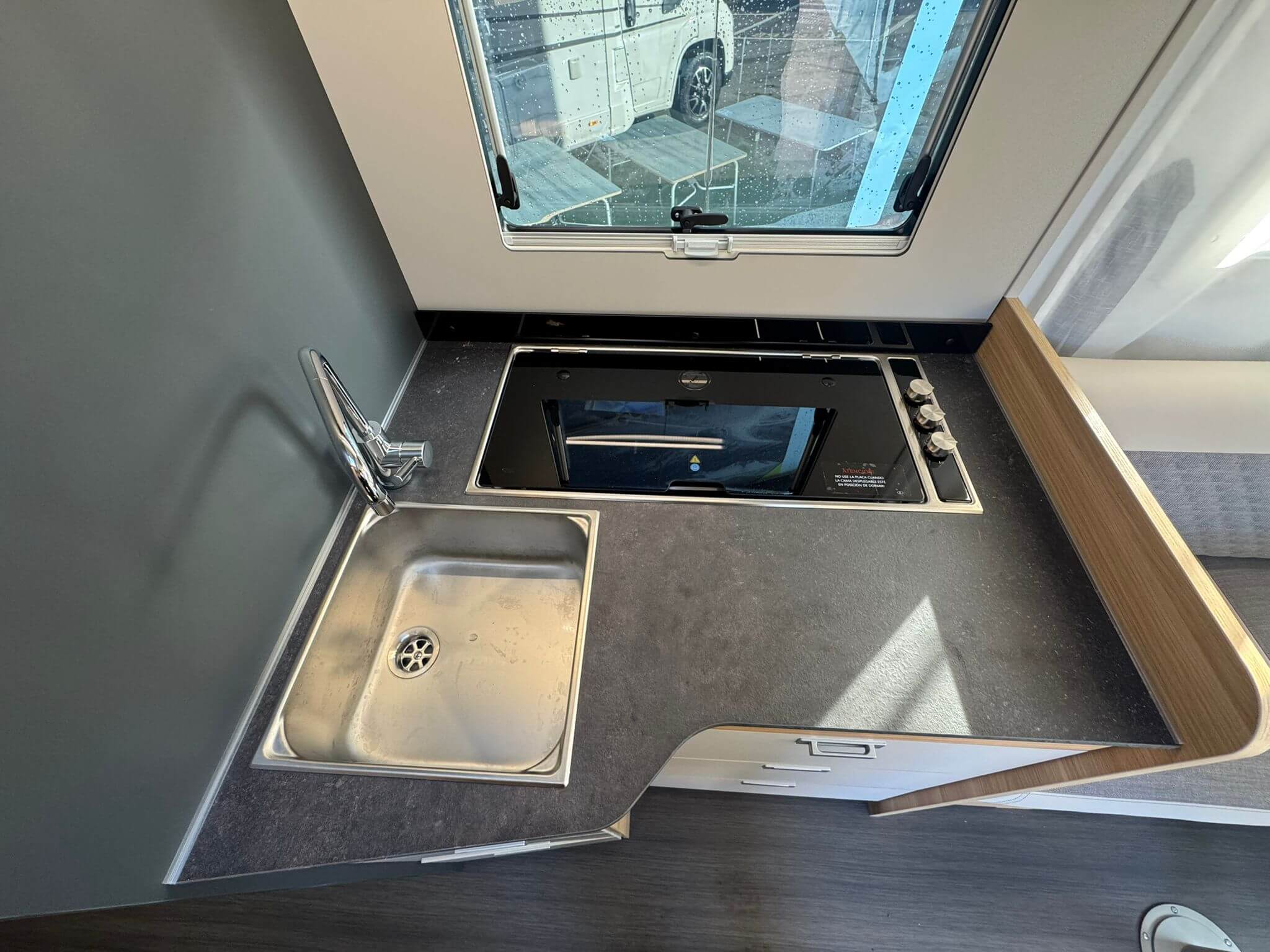 Adria Matrix Axess 650 DC (9)