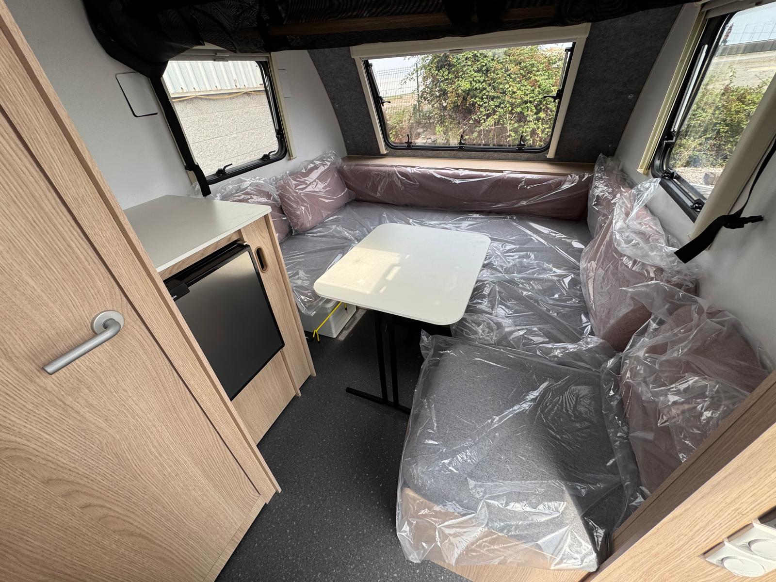 Adria Aviva Lite 300LH (6)