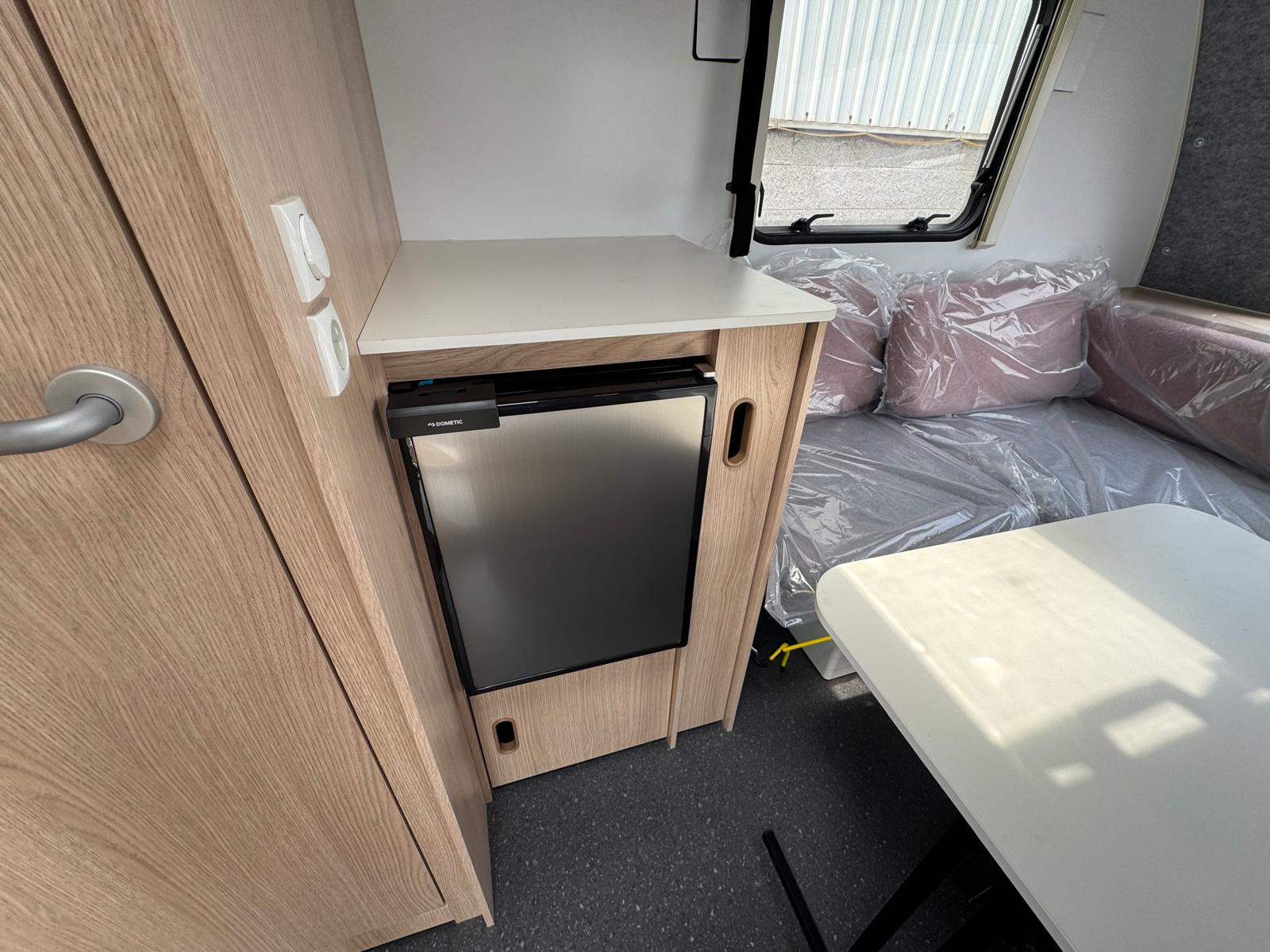 Adria Aviva Lite 300LH (7)