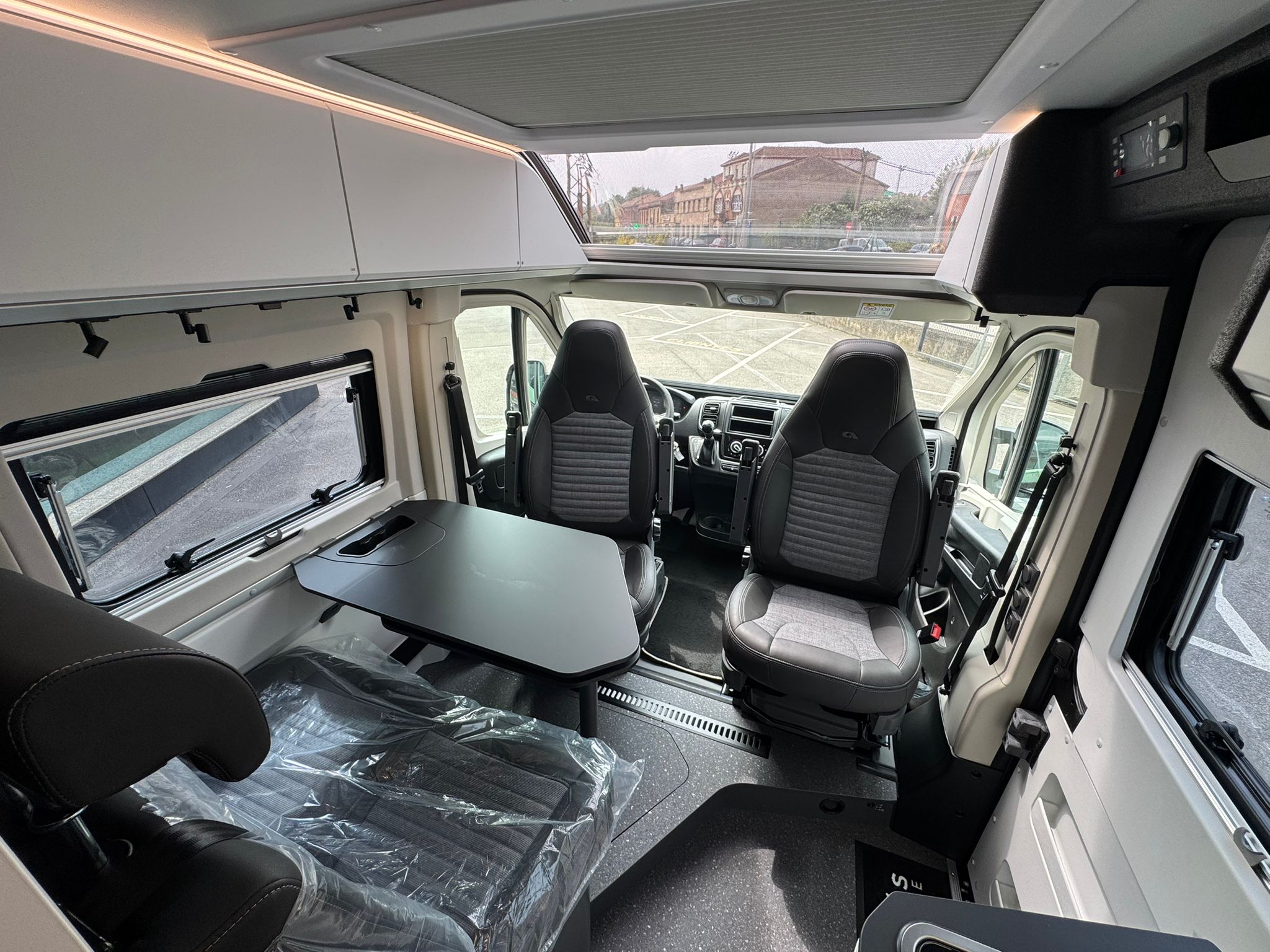 Adria Twin Sport 600 SPB (11)