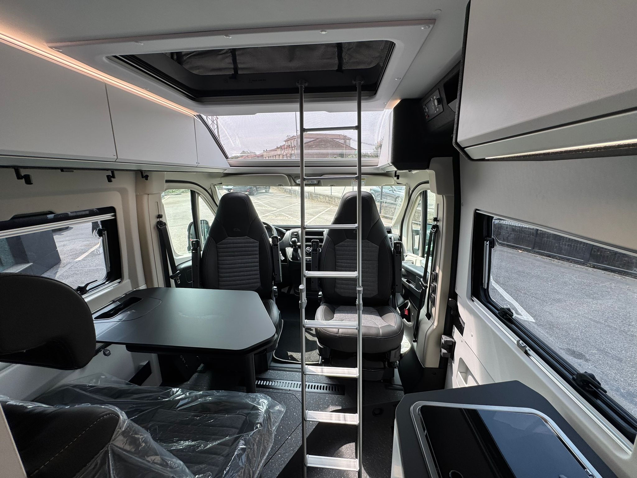 Adria Twin Sport 600 SPB (14)