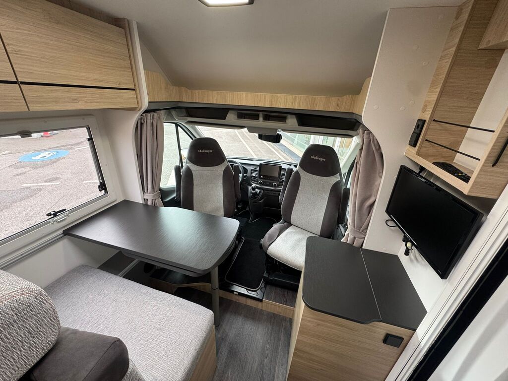 Challenger S217 Start Edition Ocasión (12)