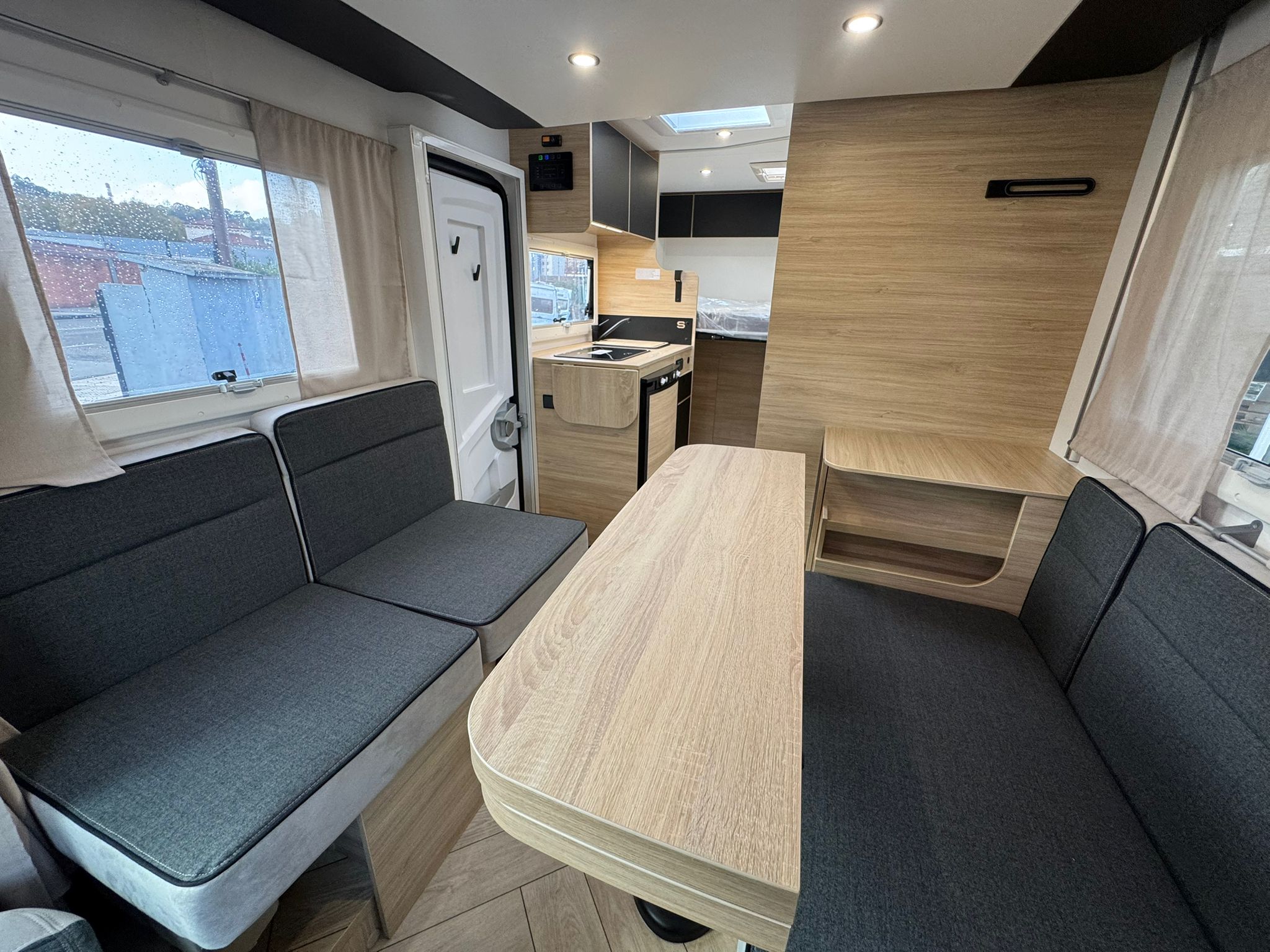 Challenger S294 (16)