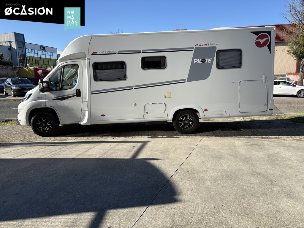 Pilote 746 FC Exclusive Edition de ocasion (23)