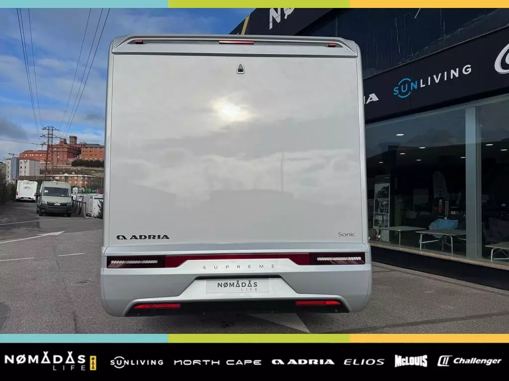 Adria Sonic Supreme 700 DL 24 (1)