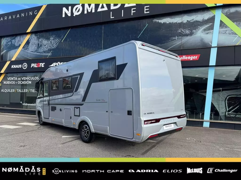 Adria Sonic Supreme 700 DL 24 (2)