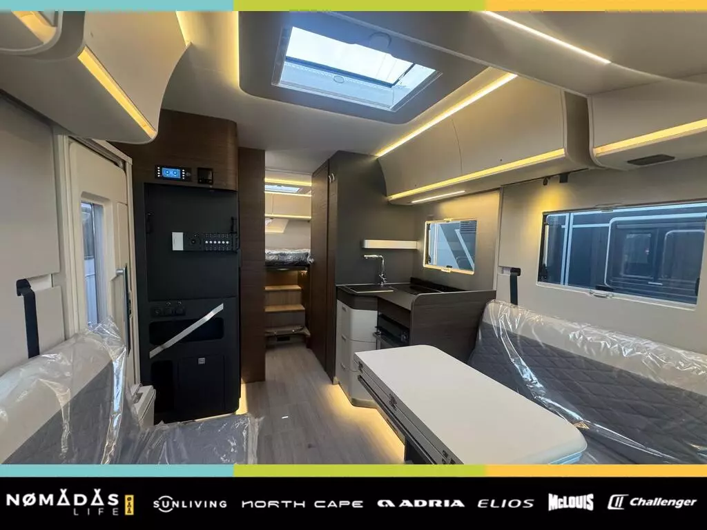 Adria Sonic Supreme 700 DL 24 (7)