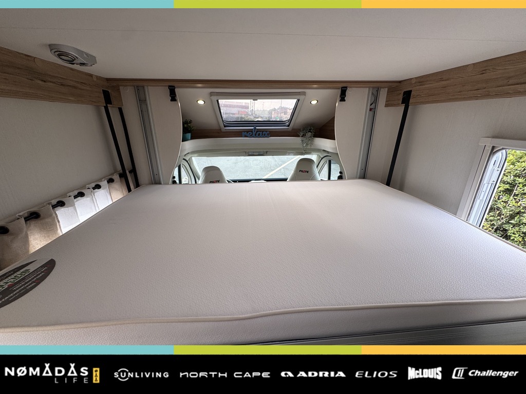 Pilote 746 GJ Exclusive Edition 799